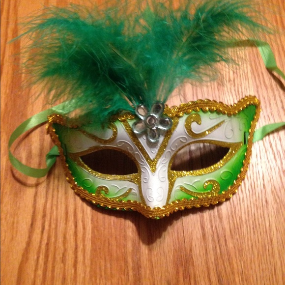 Masquerade Masks 🎭 Lady's Green and Gold - Picture 1 of 1
